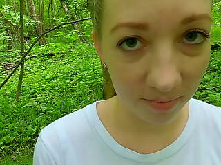 Shy schoolgirl helped me cum and showed her naughty talents! Daring blowjob and handjob in the forest with birds singing!