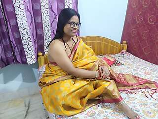 Cute Married Wife Seema Penetrate Cock Hard Inside Pussy in Saree With Boyfriend on good terms on Xhamster