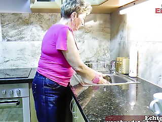 naff German old granny get hard fuck in kitchen