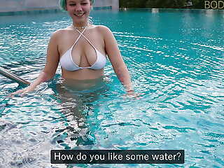 Stepsister fro a new swimsuit seduced her stepbrother