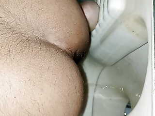 Bhabi toilet m pissing krty hauy