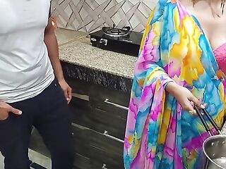 Indian Desi Bhabhi Fucked At the end of one's tether Her Devar First Time in kitchen