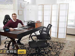 BRAZZERS - Chanel Camryn's Union Is Surpassing The Fritz & Can't Abort Her Chance To Fuck The Hot Union Advisor